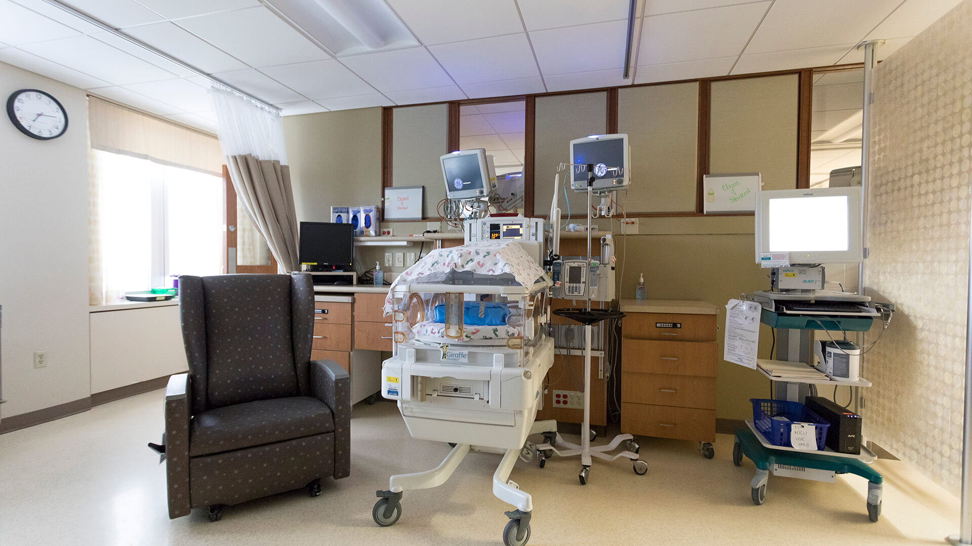 picture of NICU room